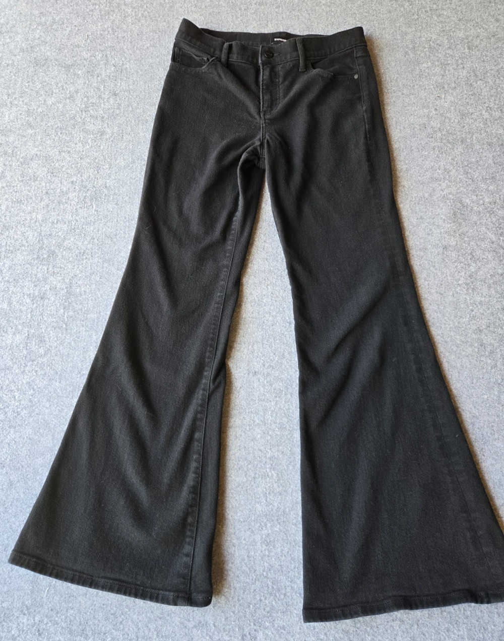Express Women's Jeans 70's Flare Mid Rise Stretch Black Size 8S (30"x29")